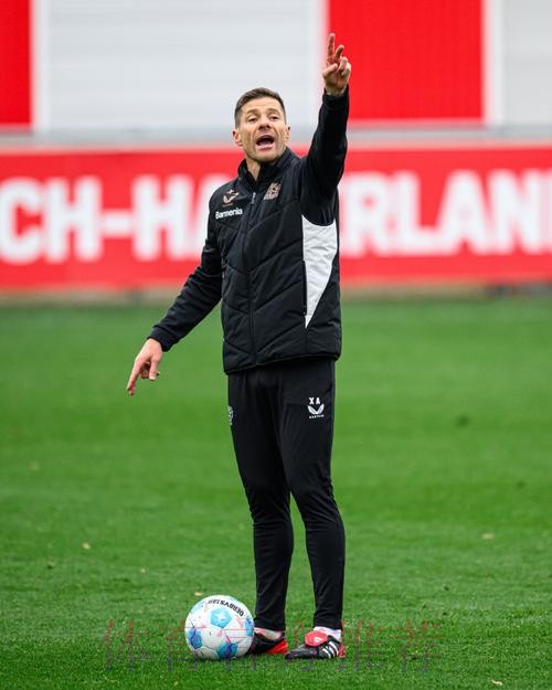 六台：阿隆索训练强度与安帅不同 注重高压反抢